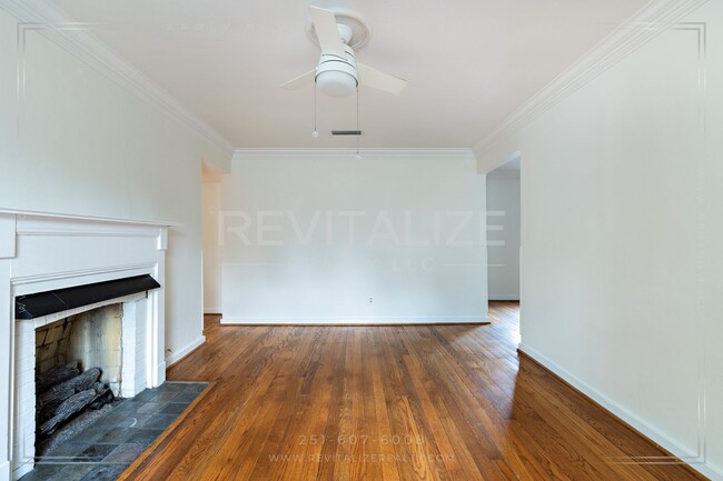 Building Photo - Beautiful 2 Bedroom/1 Bathroom in Springhi...
