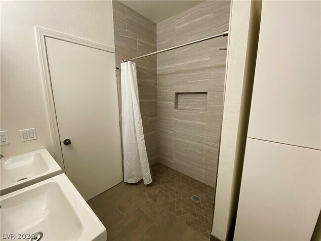 Building Photo - 8794 Timber Mesa St