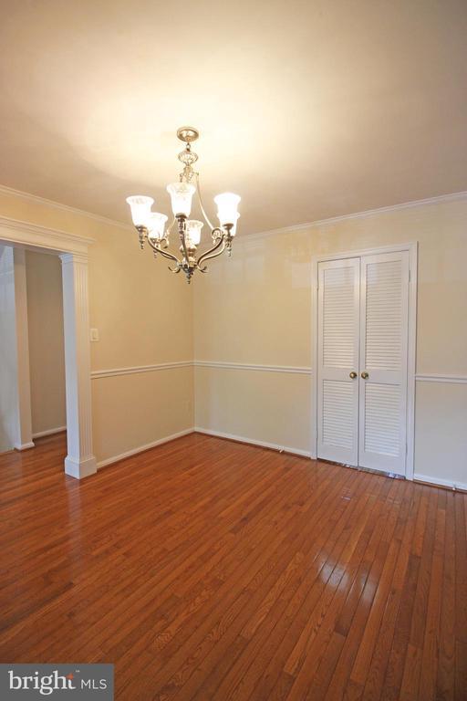 Building Photo - 5117 Bellemeade Ln