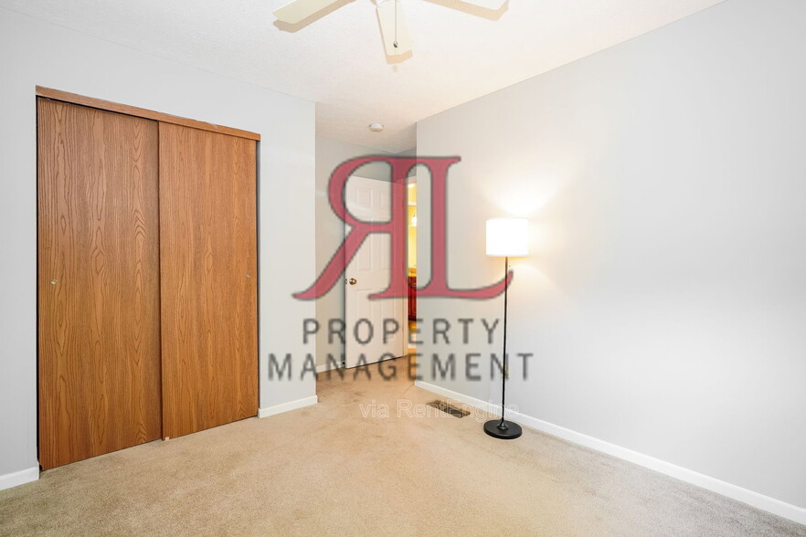 Building Photo - 4884 Leybourne Dr