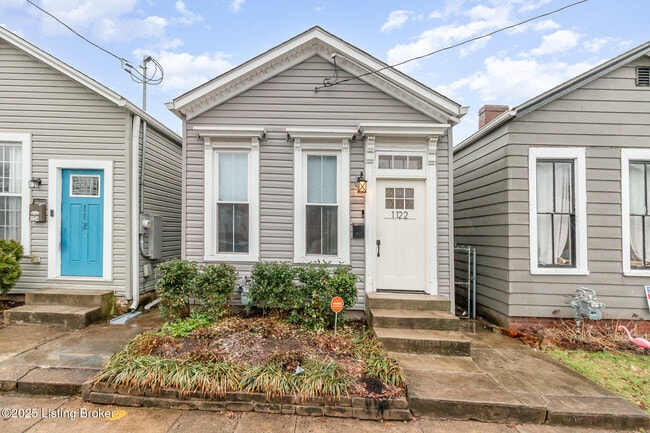 Building Photo - 1122 E Burnett Ave