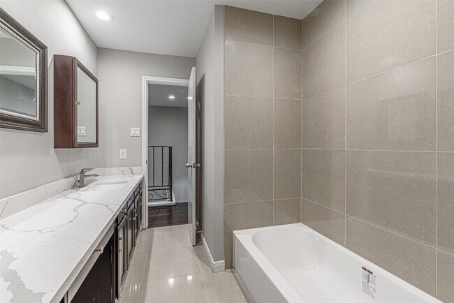 Building Photo - 14214 Misty Meadow Ln