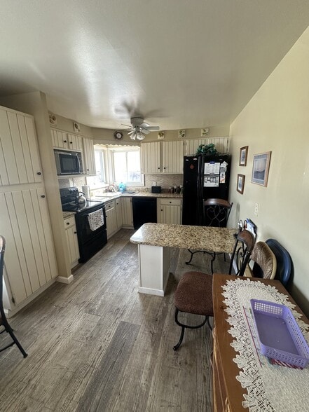 Building Photo - 6542 Teller St