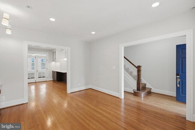 Building Photo - 3839 Beecher St NW