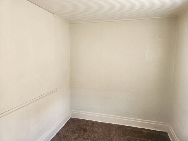 Building Photo - 1726 Ridge Ave