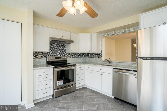 Building Photo - 7746 Patuxent Oak Ct