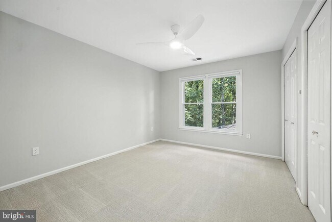 Building Photo - 10198 Cedar Pond Dr