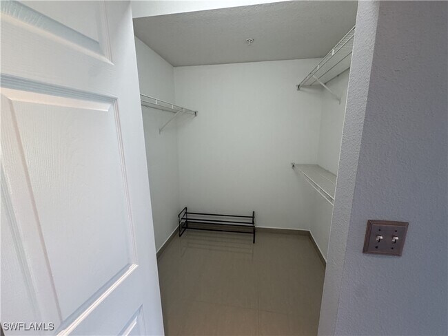 Building Photo - 11530 Villa Grand