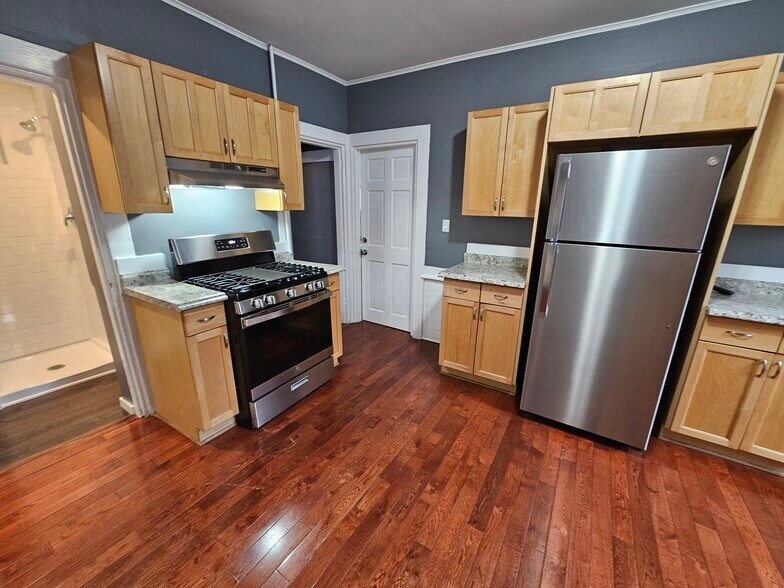 Primary Photo - 23 Woodward St