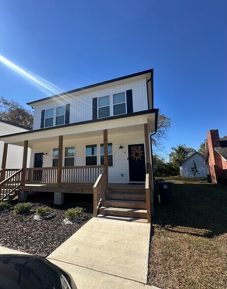 Primary Photo - 152 Gregg St