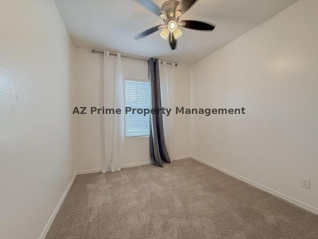 Building Photo - 5815 N 195th Dr