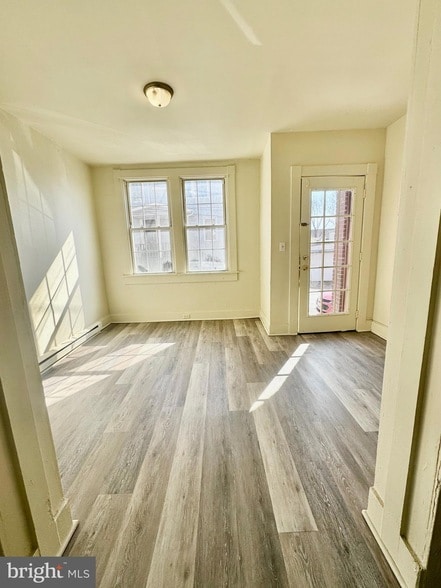 Building Photo - 210 Pear St