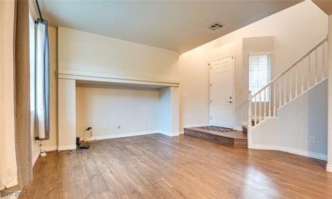 Building Photo - 6044 Fair Valley St