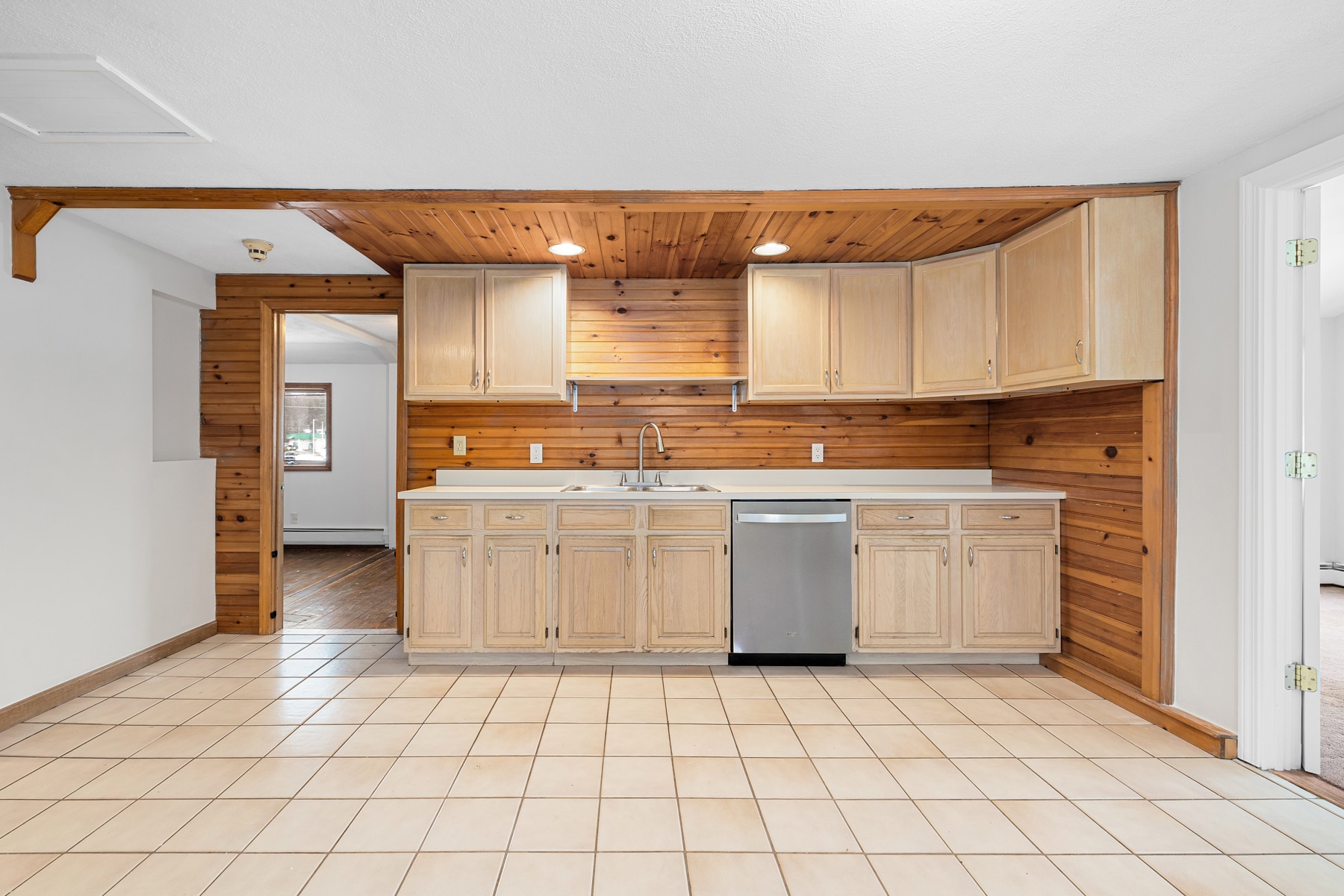 Building Photo - 122 Wood St