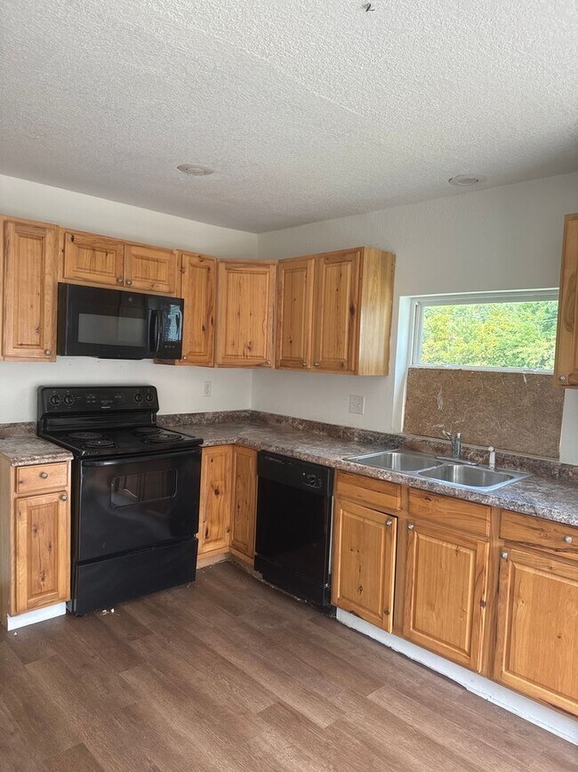 Building Photo - 6296 Joplin St