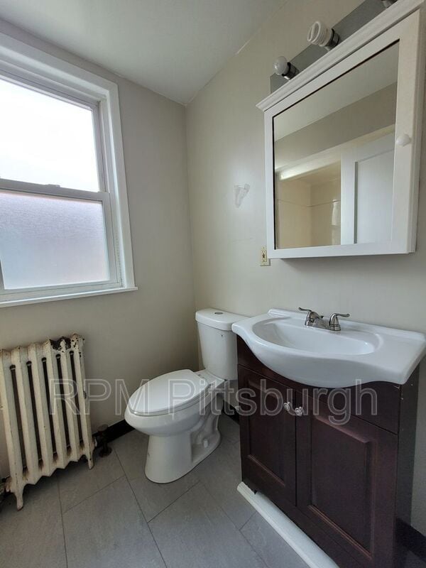 Building Photo - 3853 Brighton Rd