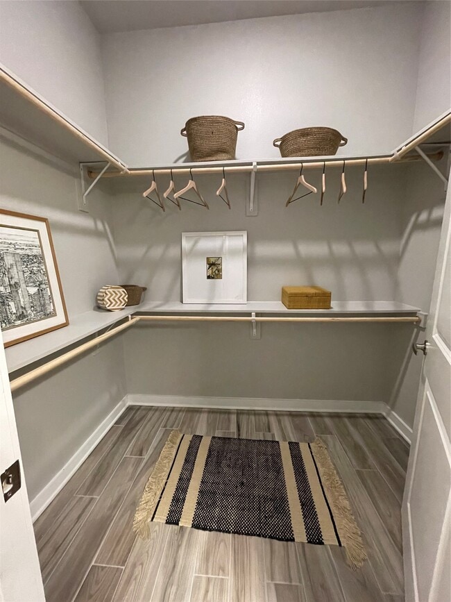 Building Photo - 12840 Jones Rd