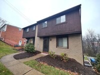 Building Photo - *Well-Maintained 3BD/1.5BA Townhouse Available in Whitehall*