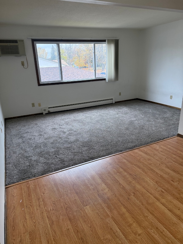 Building Photo - 515 Elm St