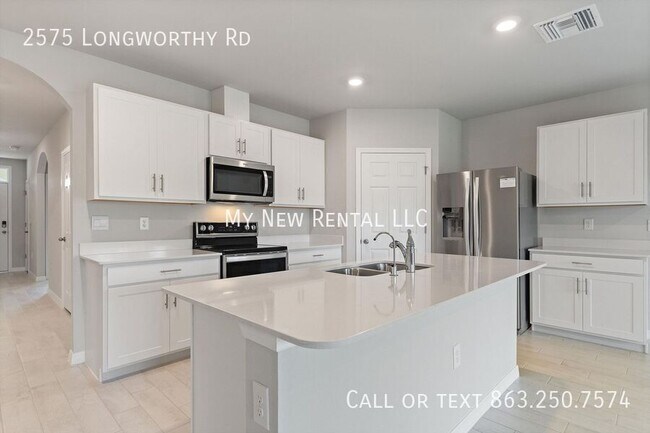 Building Photo - 2575 Longworthy Rd