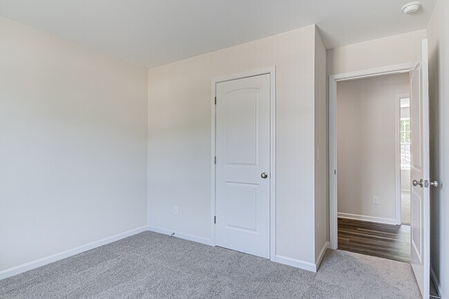 Building Photo - 3155 Misty Ridge Dr