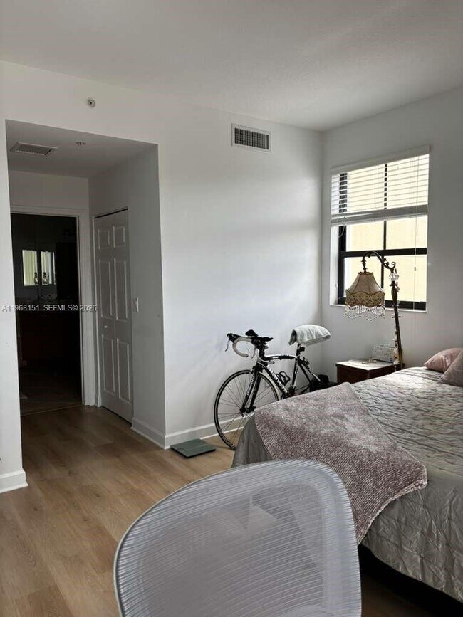 Building Photo - 8395 SW 73rd Ave