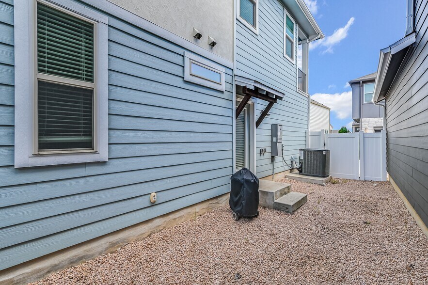 Building Photo - 7803 Norah Dr