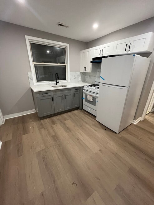 Building Photo - 34 N 18th St