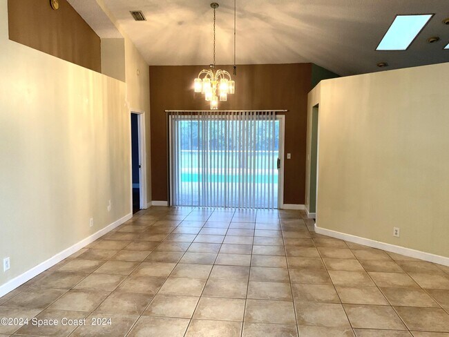 Building Photo - 1170 Briar Run Cir