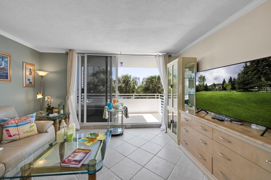 Building Photo - 888 Intracoastal Dr