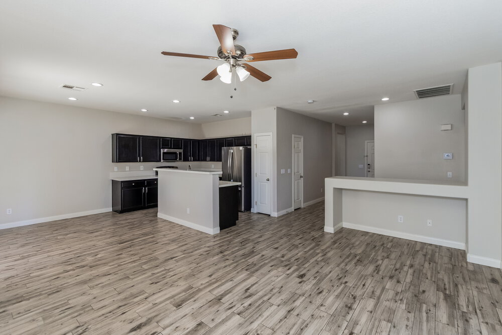 Building Photo - 5402 Royal Yacht Way