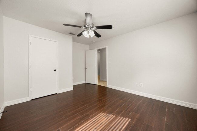 Building Photo - 29123 Foxingham Cir