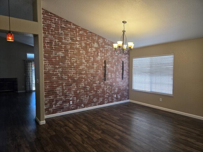 Building Photo - 1461 Velasquez Ln