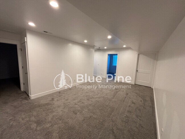 Building Photo - 5760 Wildrose Ave