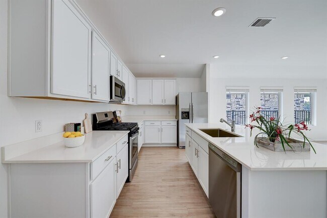Building Photo - 10935 Water Hyssop Ln