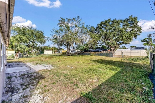 Building Photo - 1121 Illinois Ave