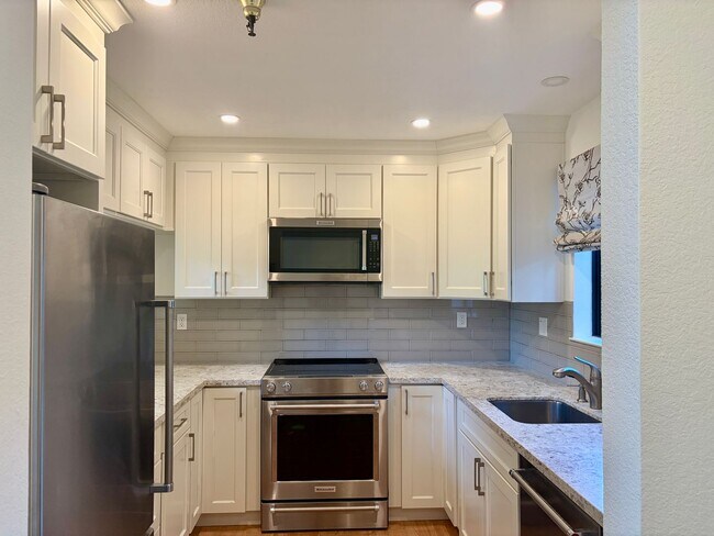 Building Photo - 258 Sandpiper Ct