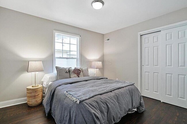 Building Photo - 597 Lilley Ave