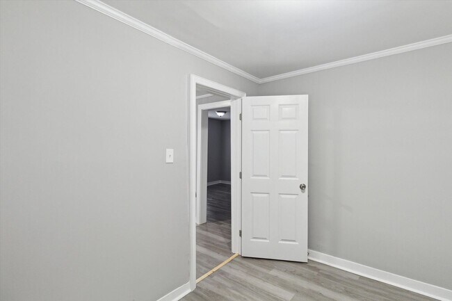 Building Photo - Large Downtown 3BR (potential 4th)/2BA House For Rent