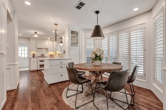 Building Photo - 9527 Enstone Cir