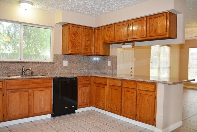 Building Photo - 3703 Embarcadero Dr