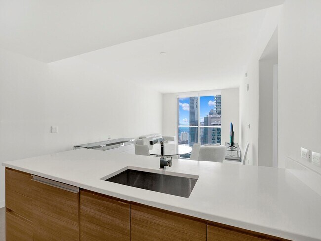 Building Photo - 1100 S Miami Ave