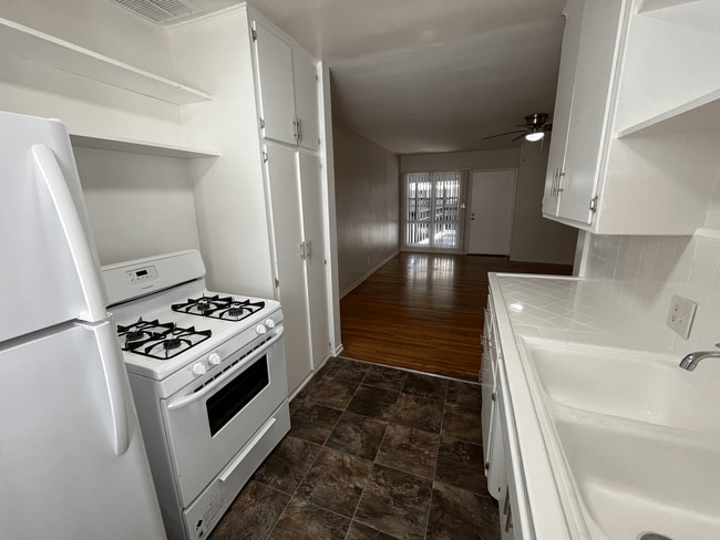 Interior Photo - 652 Veteran Ave
