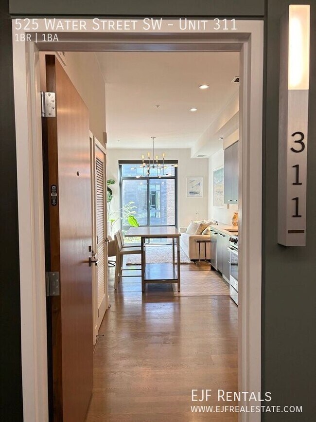 Building Photo - 525 Water St SW