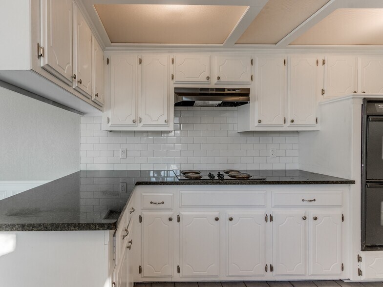 Building Photo - 509 Bluegrass Ln
