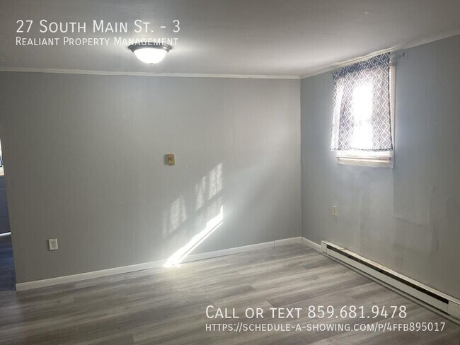 Building Photo - 27 S Main St