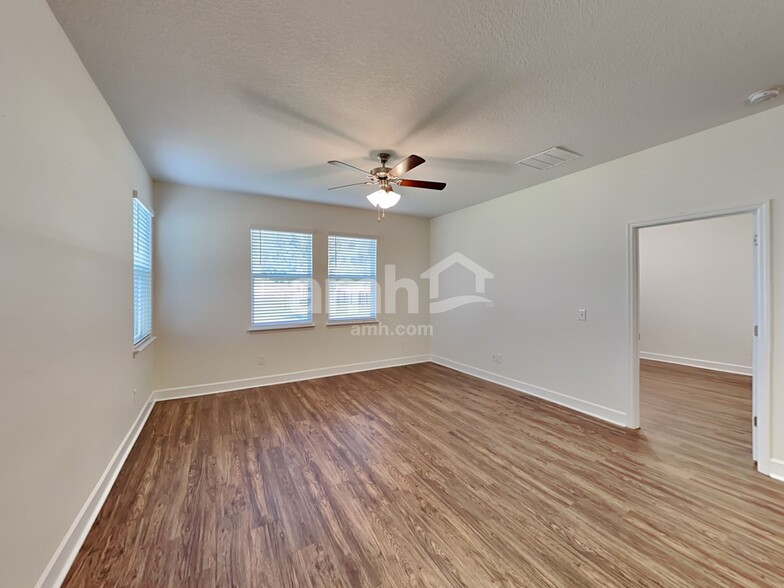 Building Photo - 2463 Ixora Ct