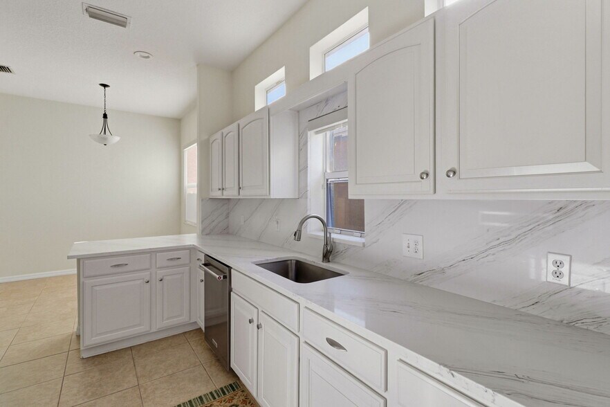 Building Photo - 14525 Mirasol Manor Ct