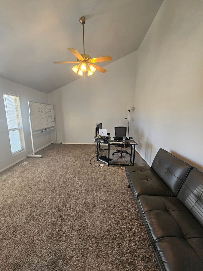 Building Photo - Beautiful, spacious single-family home