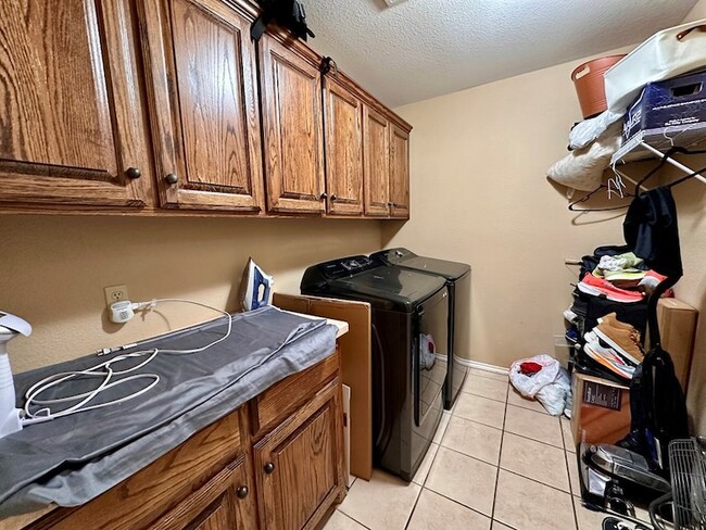 Building Photo - 5205 Greathouse Ave